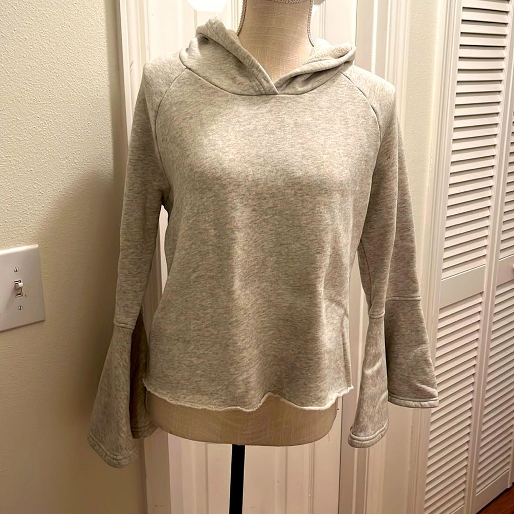 Melrose & Market Bell Sleeve Sweatshirt